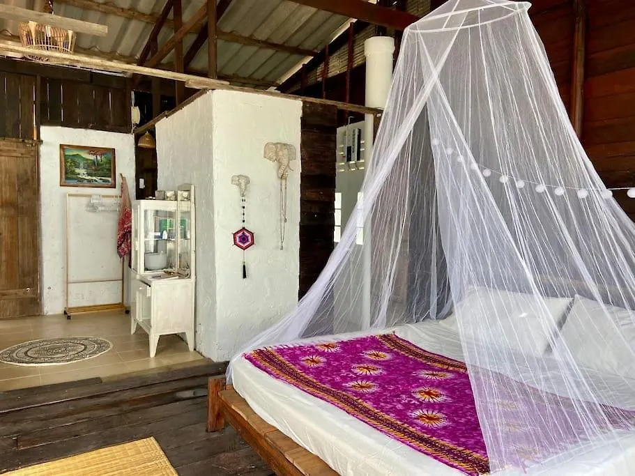 Holiday home Chaba House: Boutique Waterfront Home With Sunrise View Koh Lanta